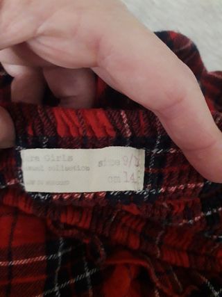Falda de cuadros roja para niña