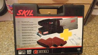 Lijadora de banda SKIL 600W