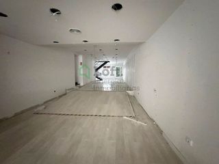 Local comercial en alquiler en Santa Marina - La Paz en Badajoz