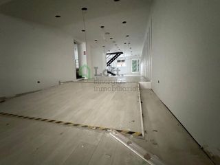 Local comercial en alquiler en Santa Marina - La Paz en Badajoz