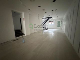 Local comercial en alquiler en Santa Marina - La Paz en Badajoz