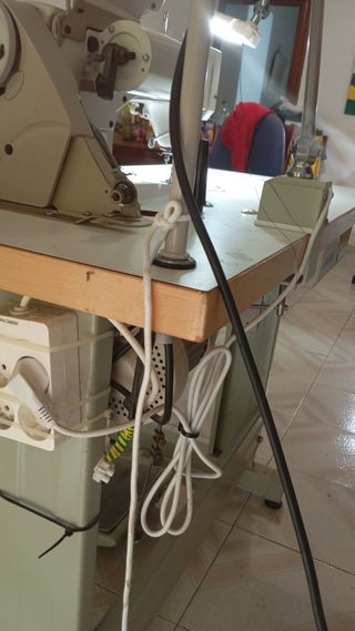 Máquina de coser plana industrial