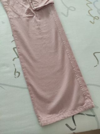 Pantalones cargo Stradivarius rosas mujer