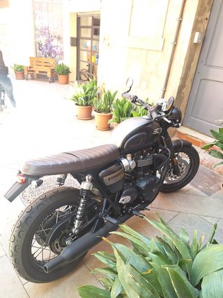 Triumph Bonneville T120 BLACK EDITION Gold Line