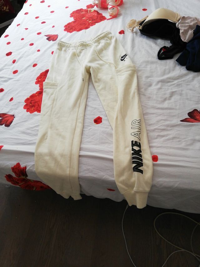 Pantalón Nike Air Beige