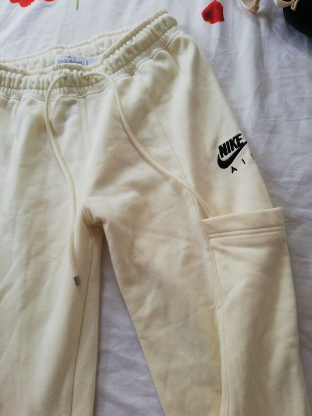Pantalón Nike Air Beige