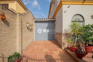 Chalet en venta en Gelves