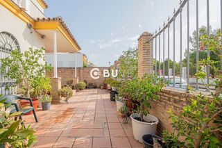 Chalet en venta en Gelves