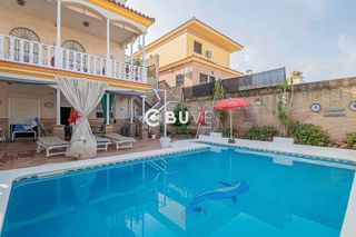 Chalet en venta en Gelves