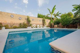 Chalet en venta en Gelves