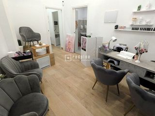 Local comercial en alquiler en Bellas Vistas en Madrid