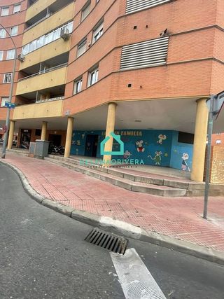 Local comercial en alquiler en Ensanche en Alcalá de Henares