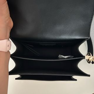 Bandolera Tous Audree Eyelets Negra y Dorada