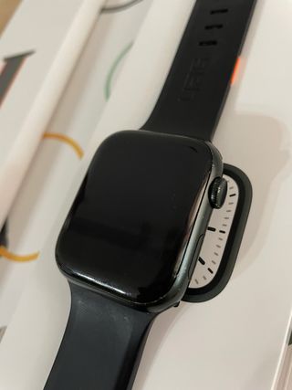 Apple Watch Series 7 Negro y Amarillo