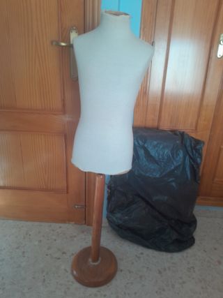 Maniquí de sastre blanco