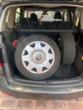 Volkswagen Touran 2012
