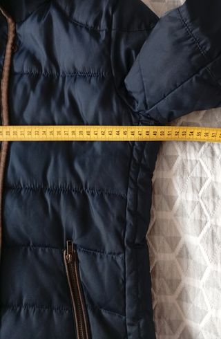 BAJADA DE PRECIO Cazadora acolchada azul marino.