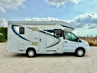 Autocaravana Chausson 4 plazas. 