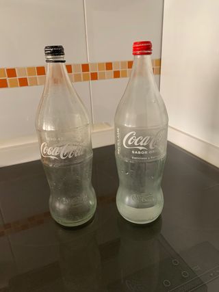 2 bottiglie di Coca Cola Cristal