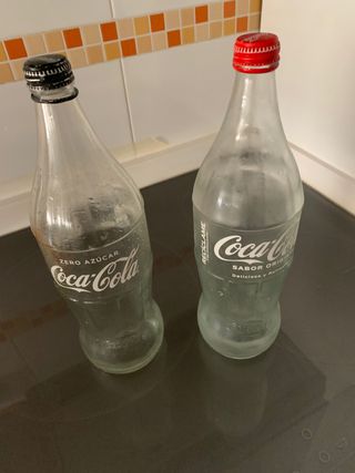2 bottiglie di Coca Cola Cristal
