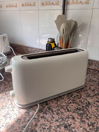 Tostadora blanca