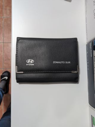 Carpeta Hyundai Polipiel Negra