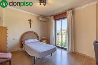 Chalet en venta en Gójar