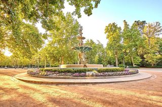 Local comercial en alquiler en San Matías - Realejo en Granada