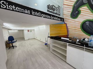 Local comercial en alquiler en La Ería - Masip en Oviedo