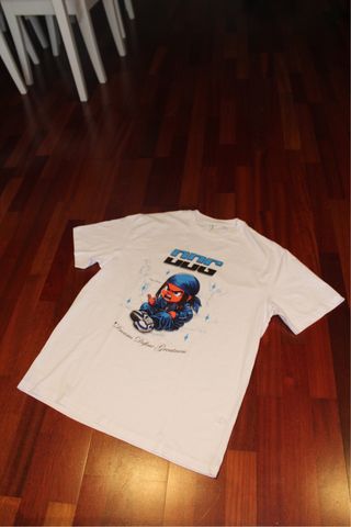 Camiseta blanca estampada DDG