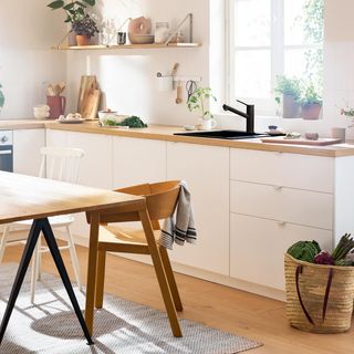 Mezclador de cocina Hansgrohe Zesis M33 150