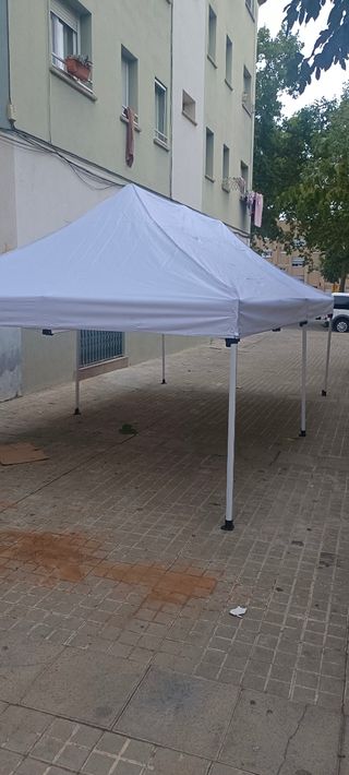 Carpa profesional grande blanca