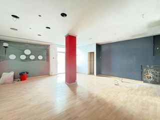 Local comercial en venta en Petrer