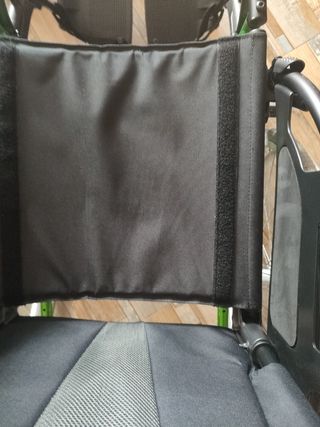 Silla marca Breezy sin usar.
