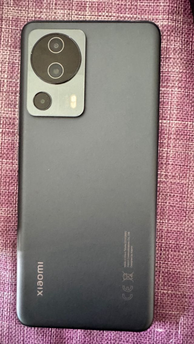 Móvil libre Xiaomi 13 Lite.  no negociable
