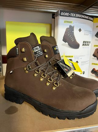 Botas FAL GTR600 Gore-Tex Talla 41 NUEVAS Chiruca