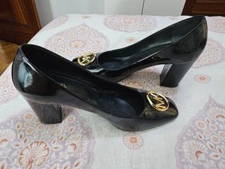 Zapatos Michael Kors Negros Charol Tacon