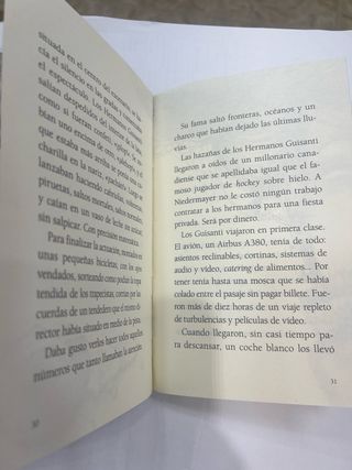 Casi un millón de cuentos (Ala delta: Serie Azu...