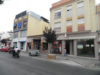 Local comercial en alquiler en Barrio de Ciudad Jardín en Málaga