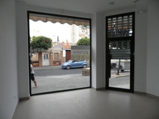 Local comercial en alquiler en Barrio de Ciudad Jardín en Málaga