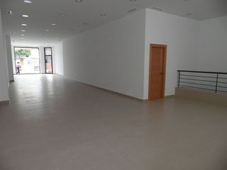 Local comercial en alquiler en Barrio de Ciudad Jardín en Málaga