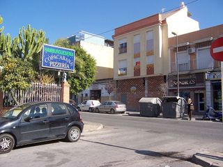 Local comercial en alquiler en Barrio de Ciudad Jardín en Málaga