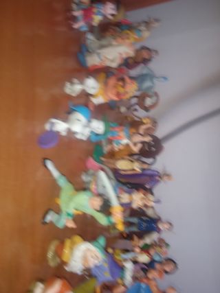 Lote figuras Disney y otros personajes