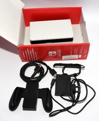 Nintendo Switch OLED Blanca y Negra