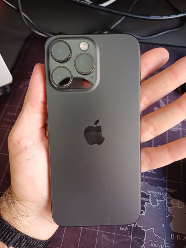 iPhone 15 Pro Max Gris/Plata como nuevo