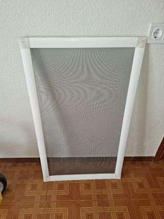 Mosquitera de aluminio blanca