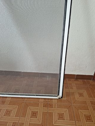 Mosquitera de aluminio blanca