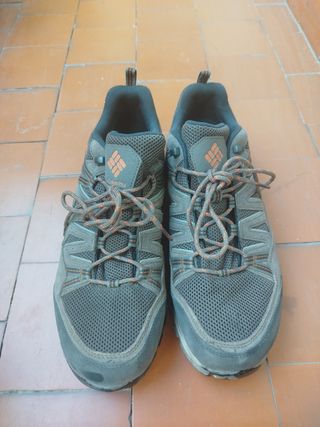 Botas de montaña Columbia grises y naranjas
