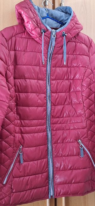 Chaqueta acolchada mujer roja