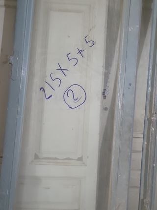 Puertas antiguas de madera y cristal